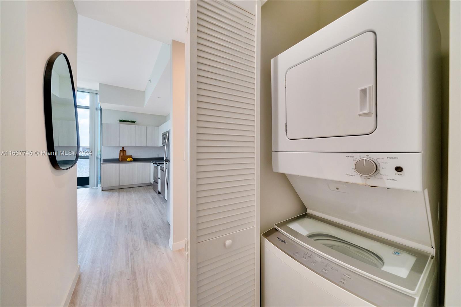 HOLLYWOOD - Residential Lease