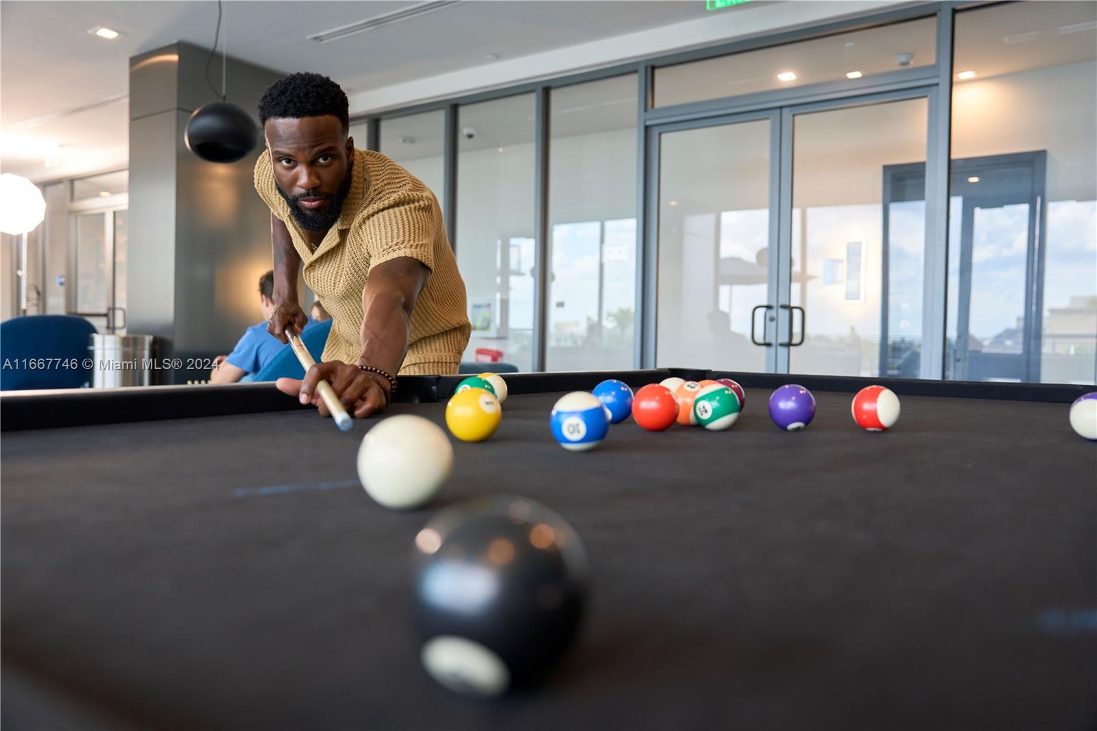 HOLLYWOOD - Residential Lease