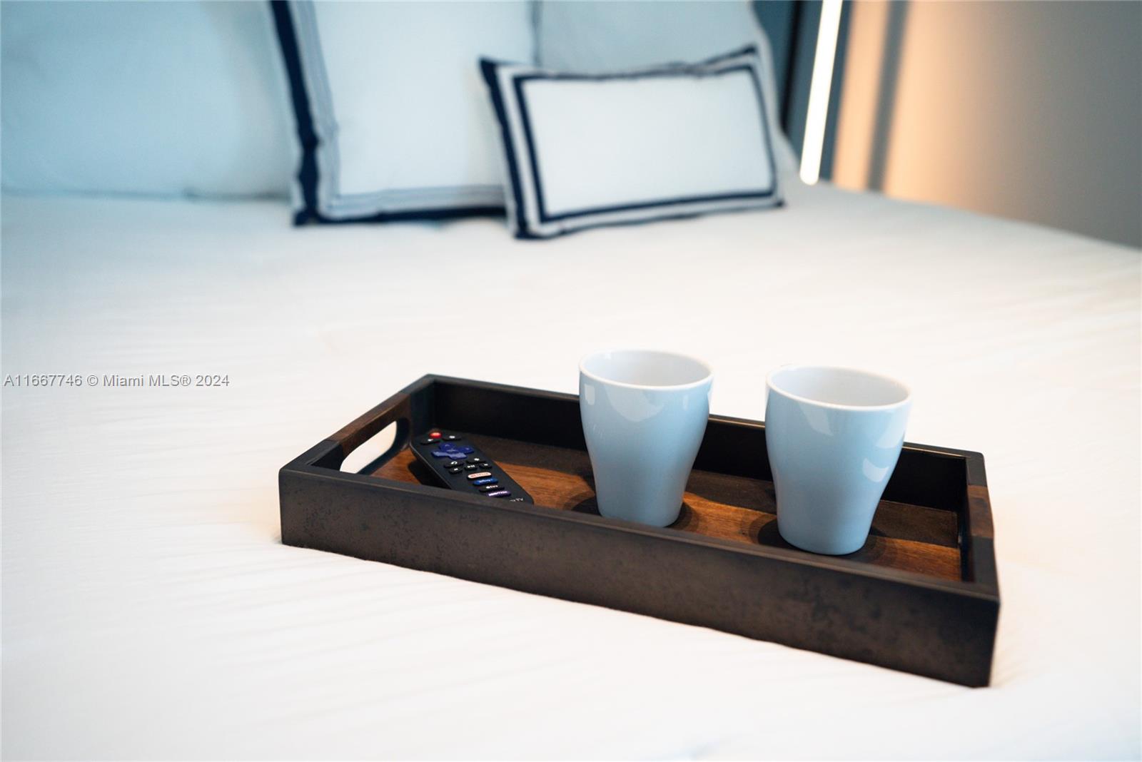 HOLLYWOOD - Residential Lease