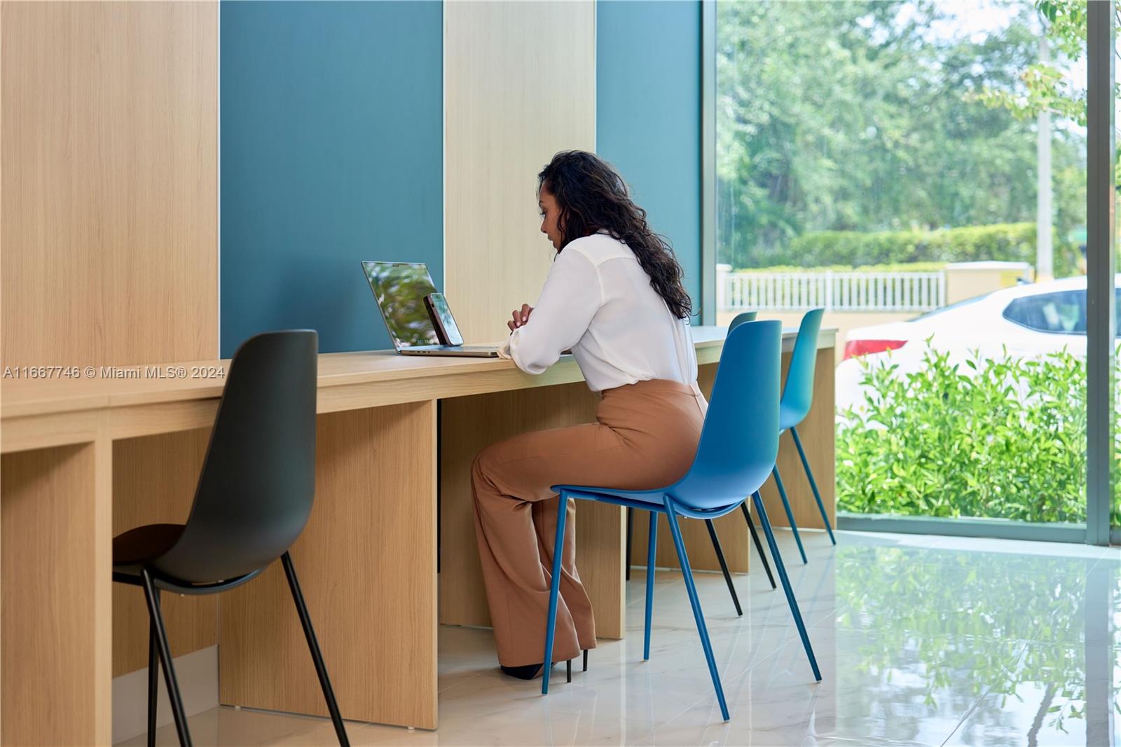 HOLLYWOOD - Residential Lease