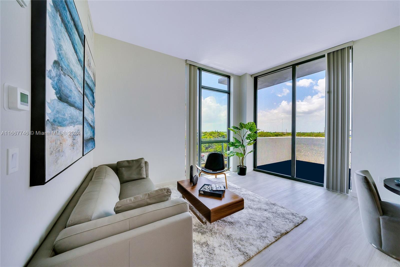 HOLLYWOOD - Residential Lease