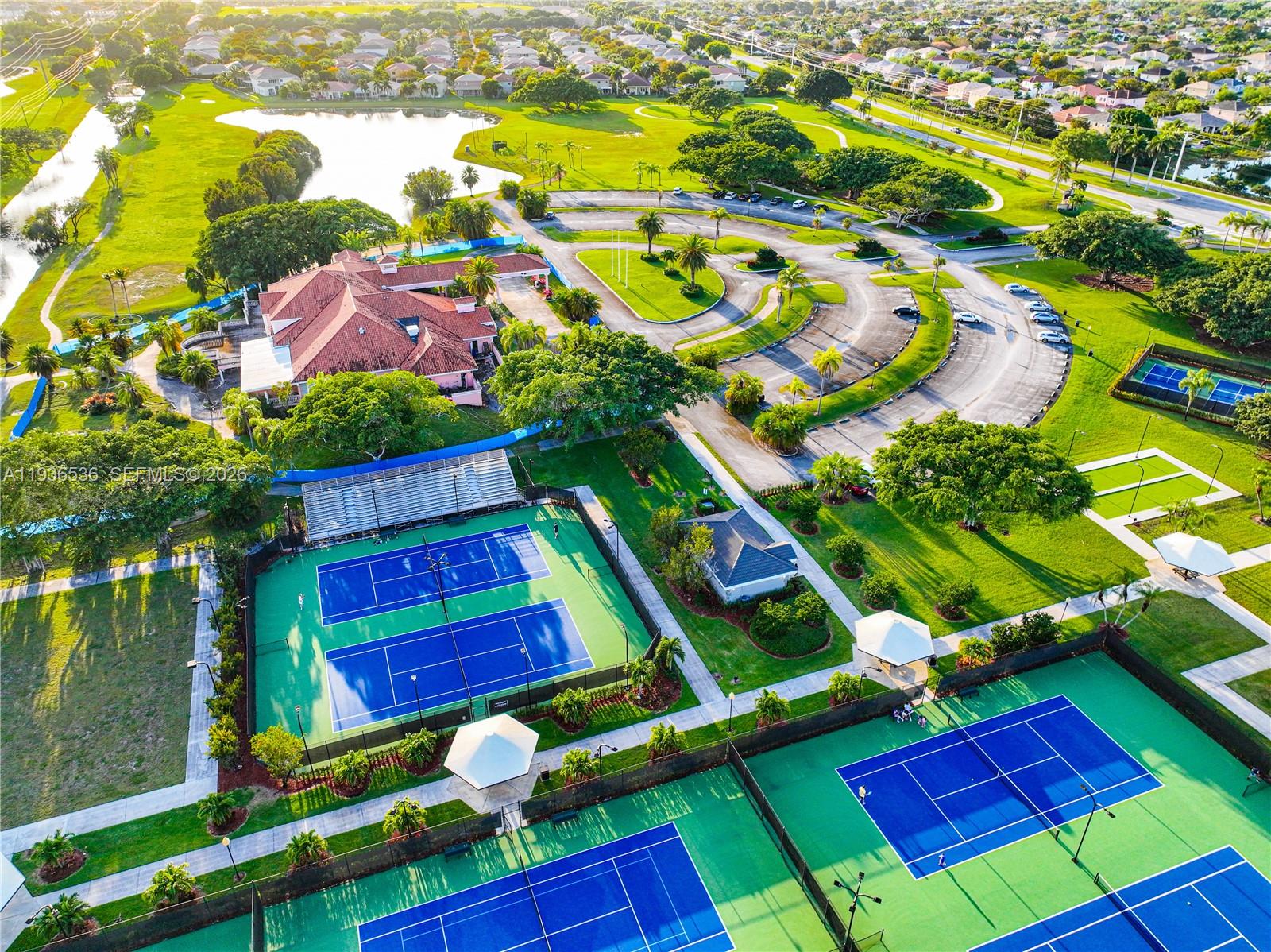 KEYS GATE CONDO NO ONE - Residential