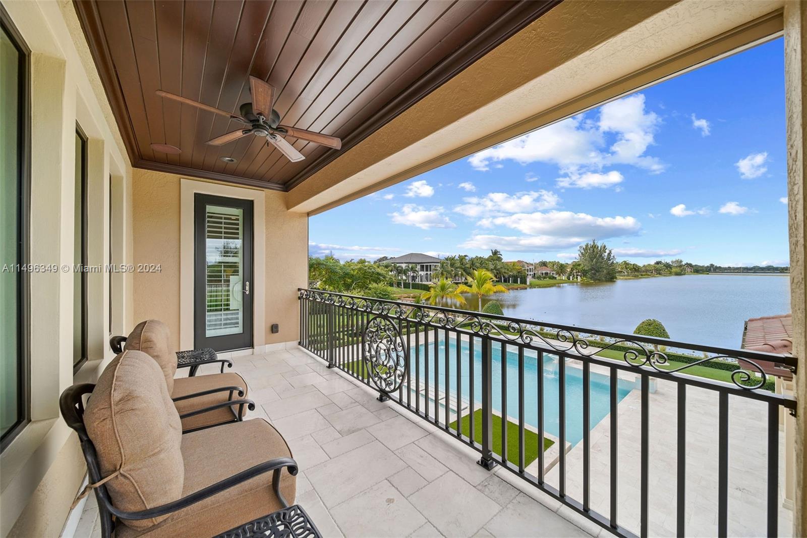 VISTA LAKES - Residential