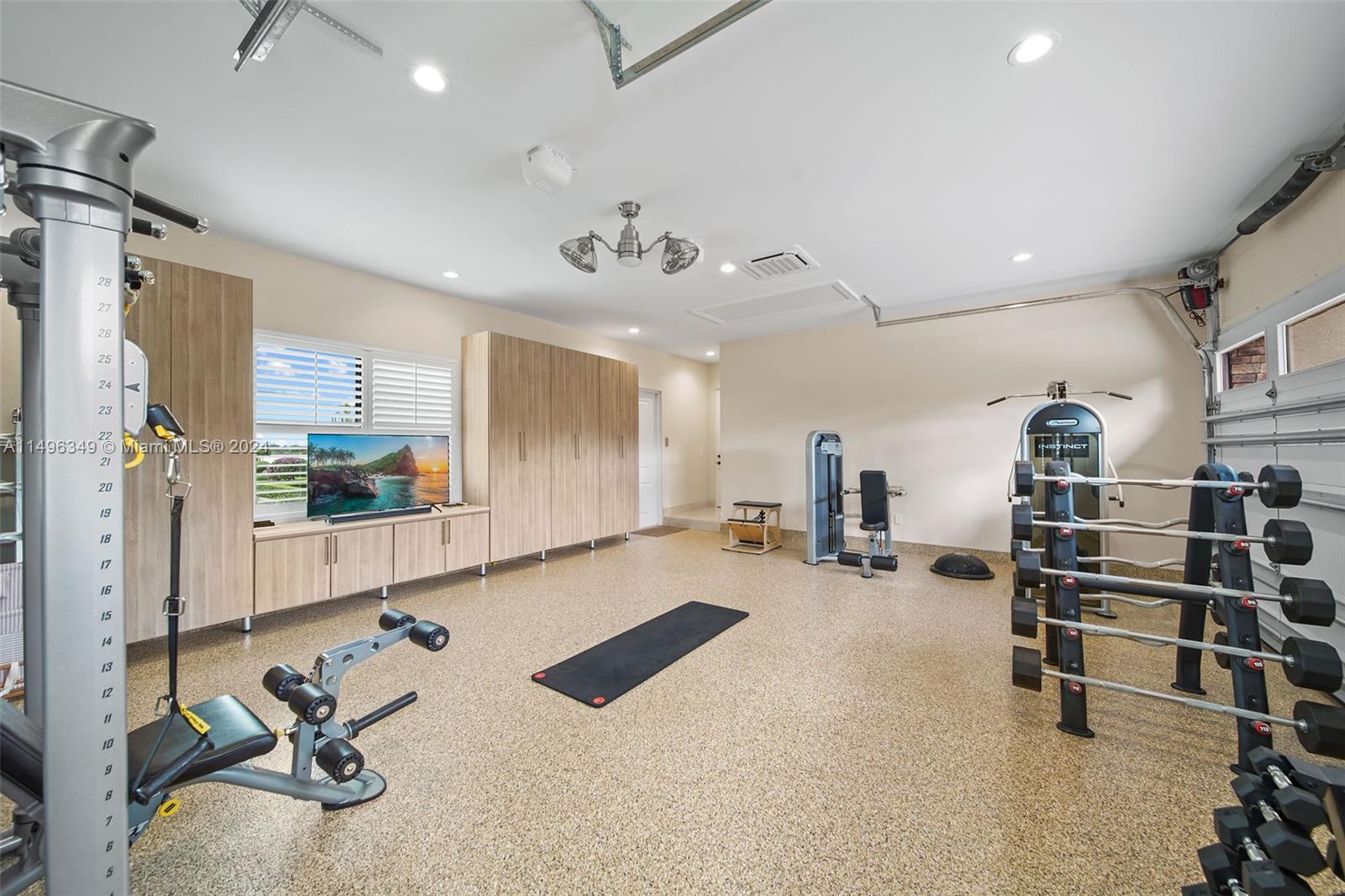 VISTA LAKES - Residential