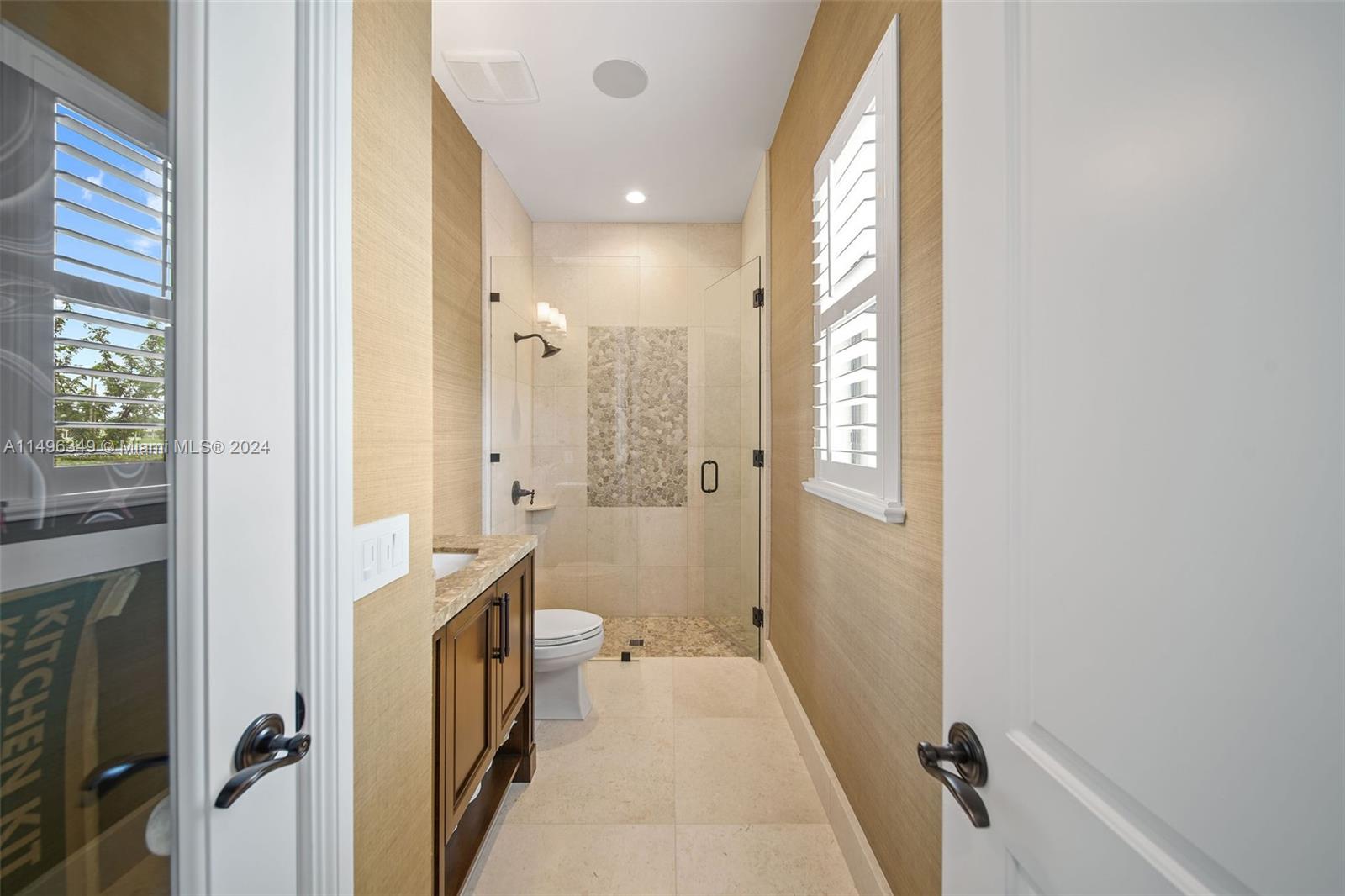 VISTA LAKES - Residential