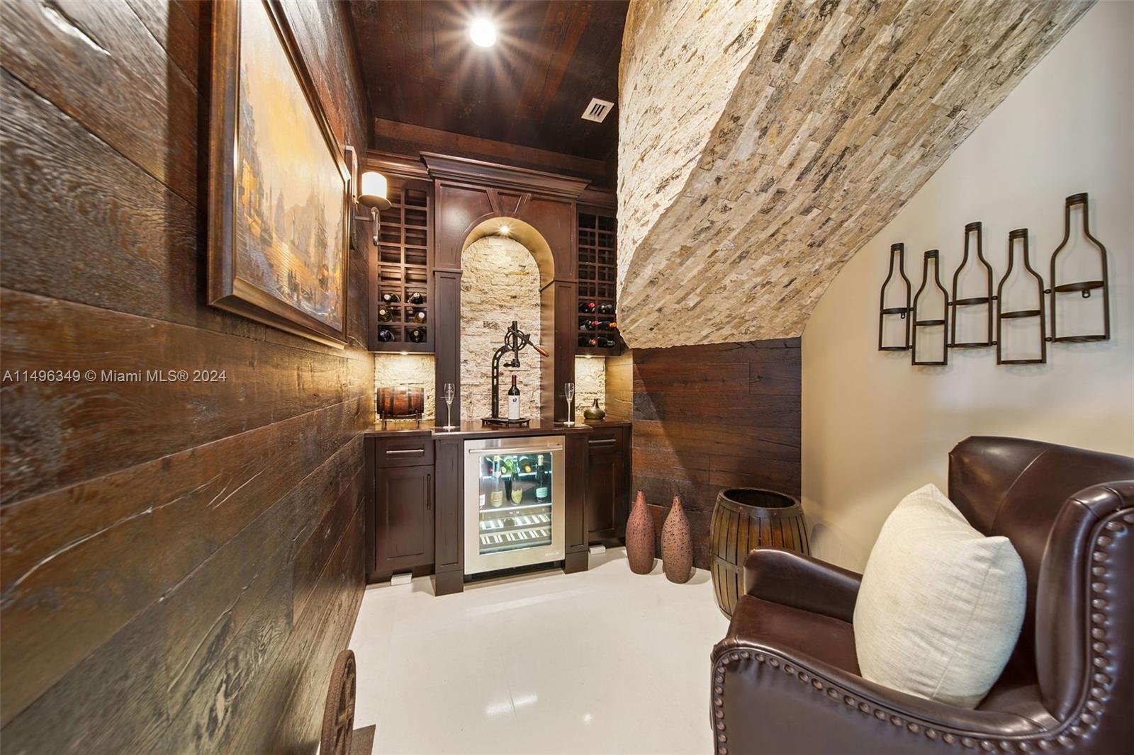 VISTA LAKES - Residential