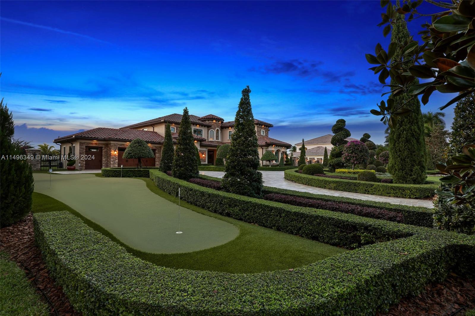 VISTA LAKES - Residential