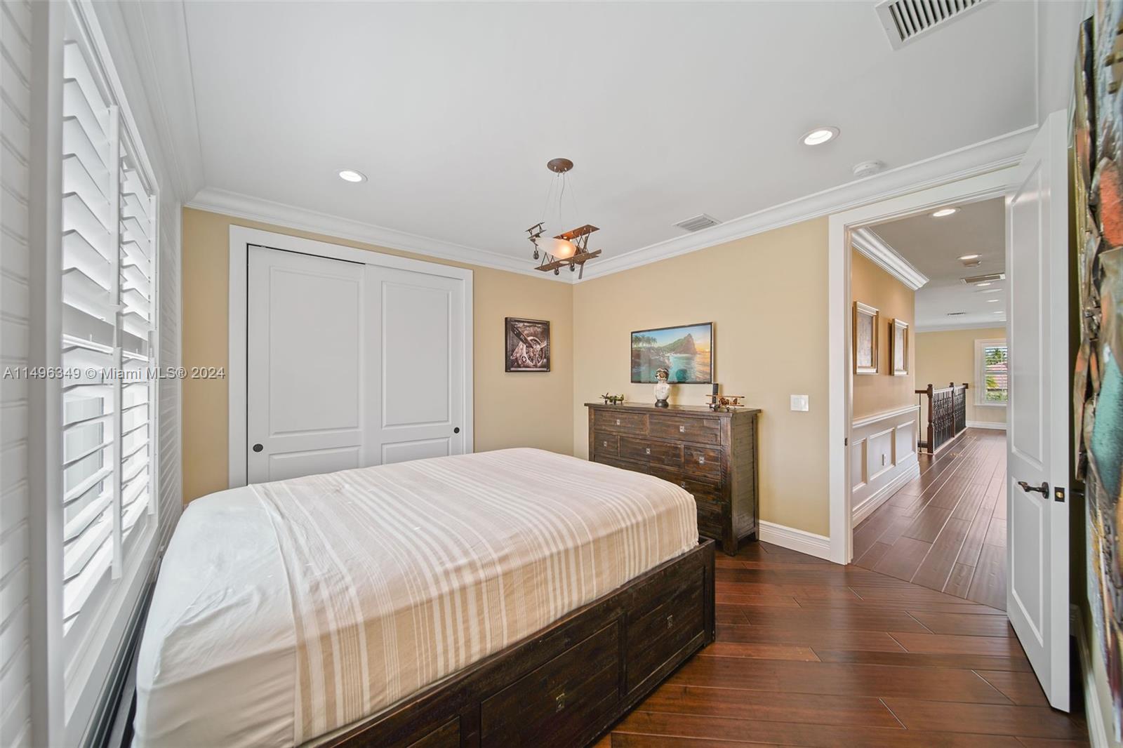 VISTA LAKES - Residential