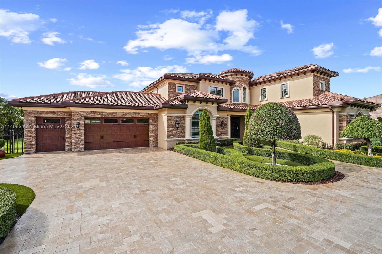 VISTA LAKES - Residential