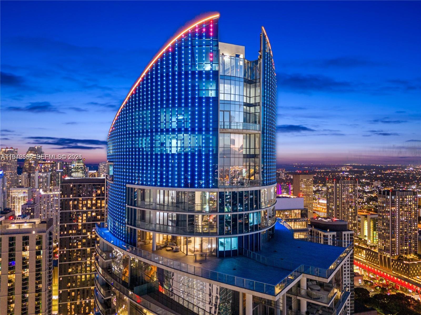 PARAMOUNT MIAMI WORLDCENT - Residential