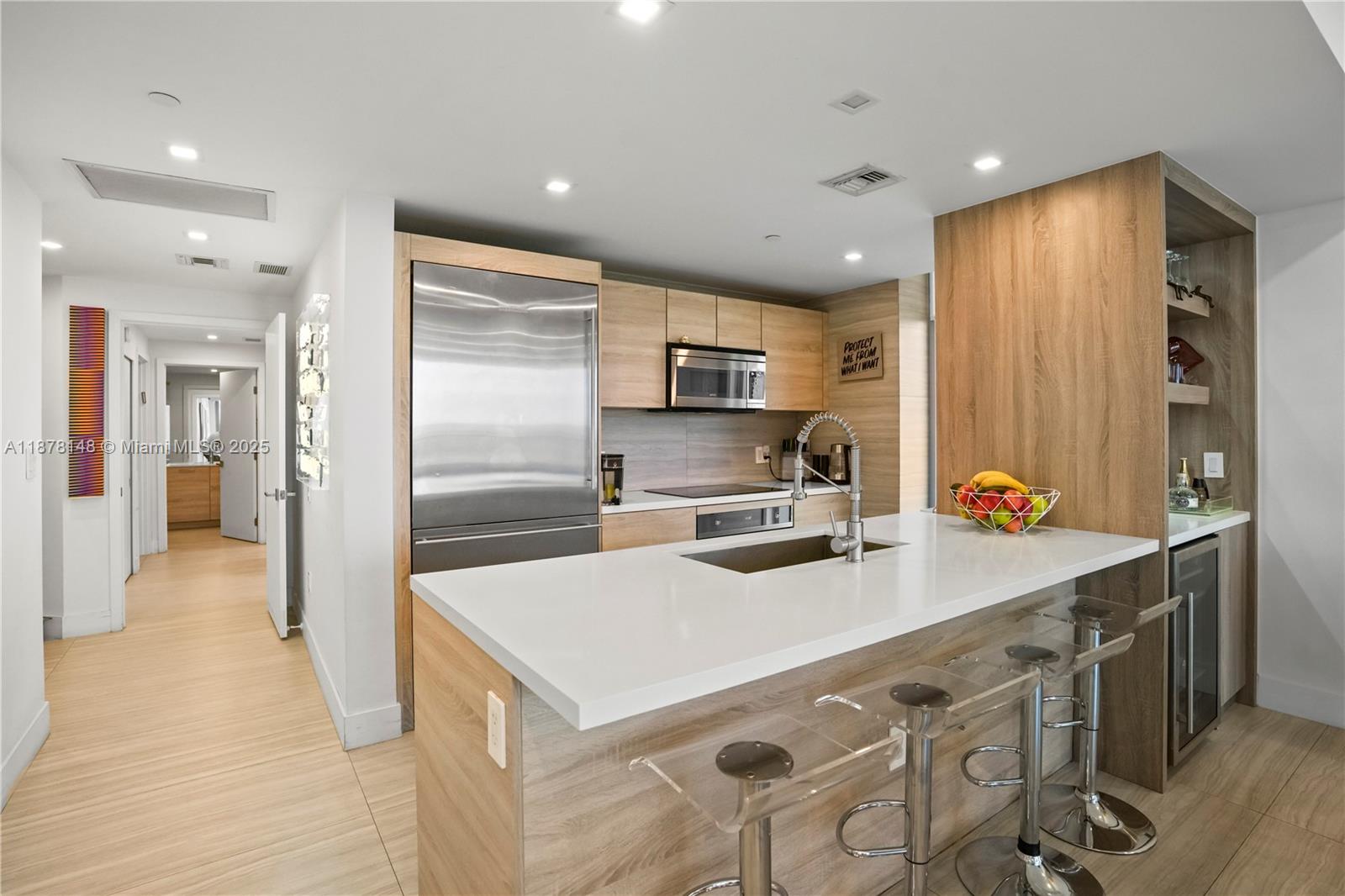 16385 Biscayne Blvd 1601