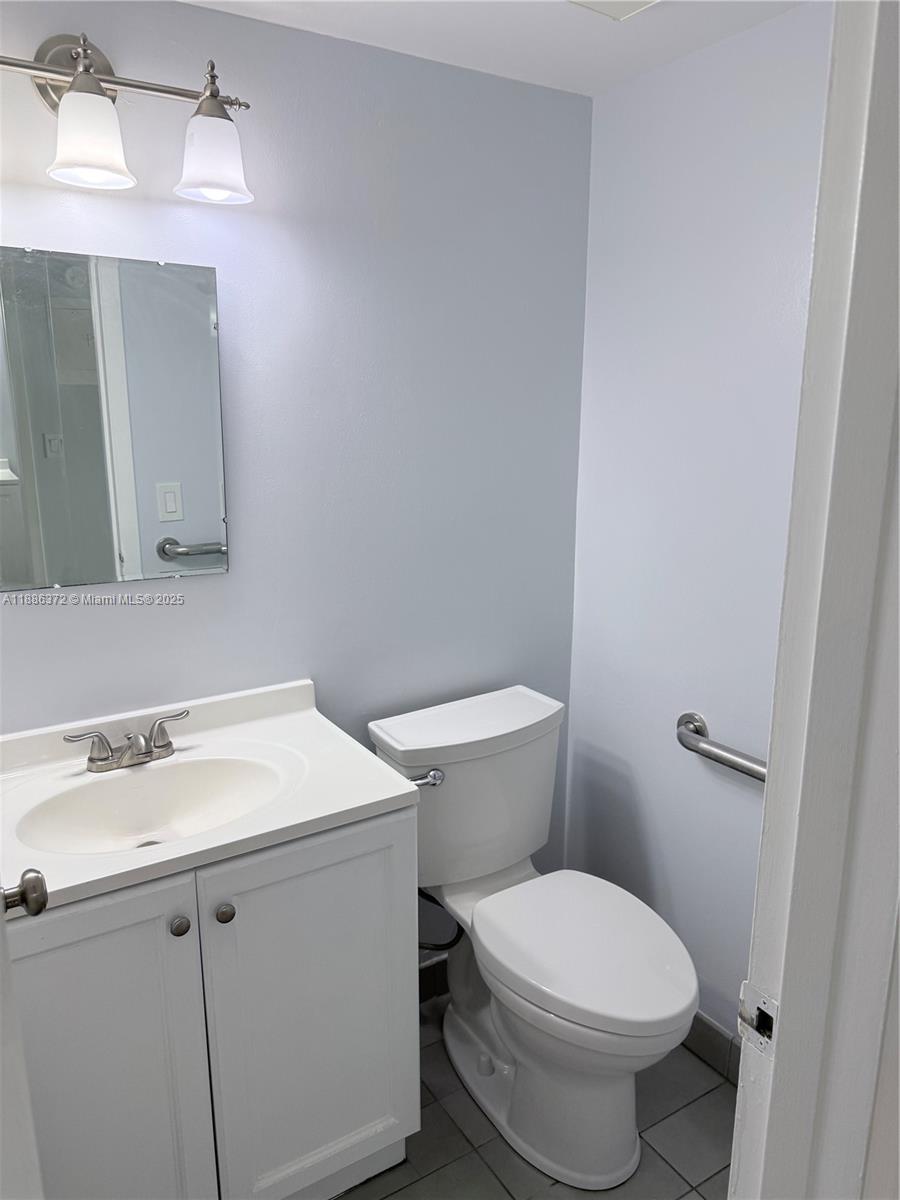 CORNWALL AT CENTURY VILLA - Residential Lease