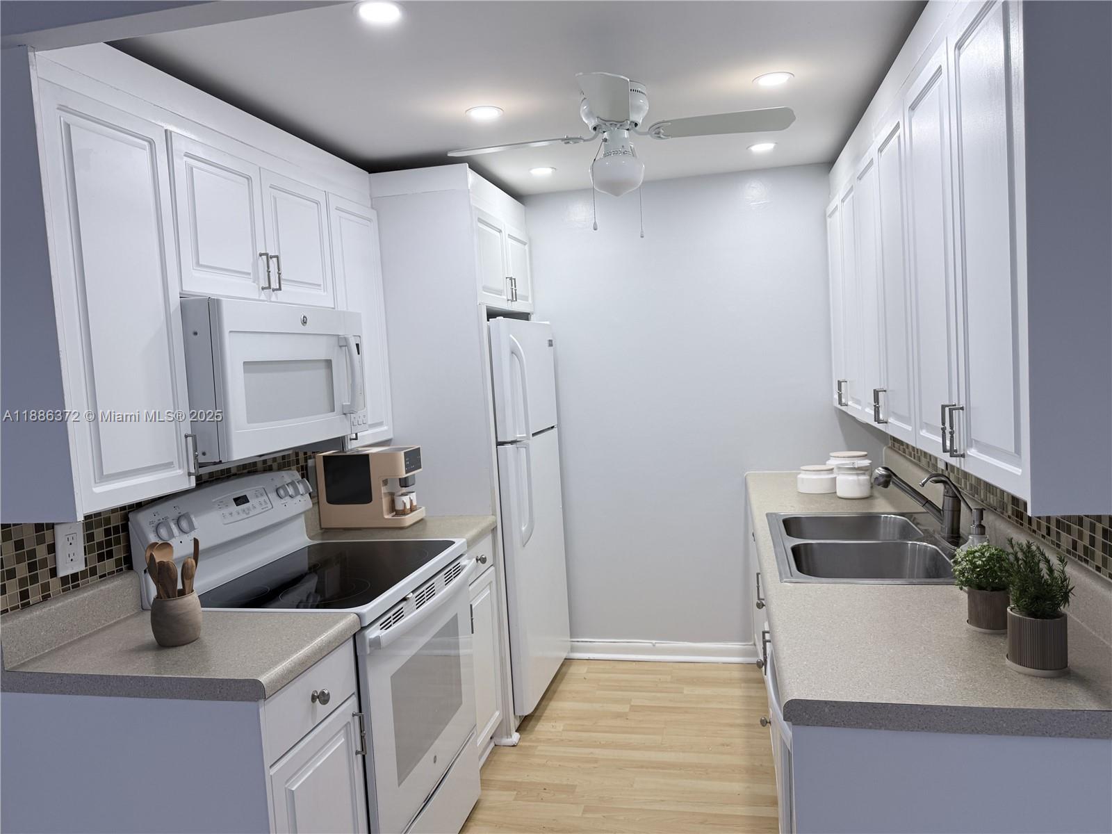 CORNWALL AT CENTURY VILLA - Residential Lease