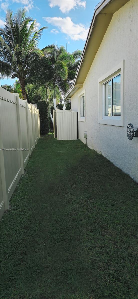 PEMBROKE LAKES SEC 6 - Residential