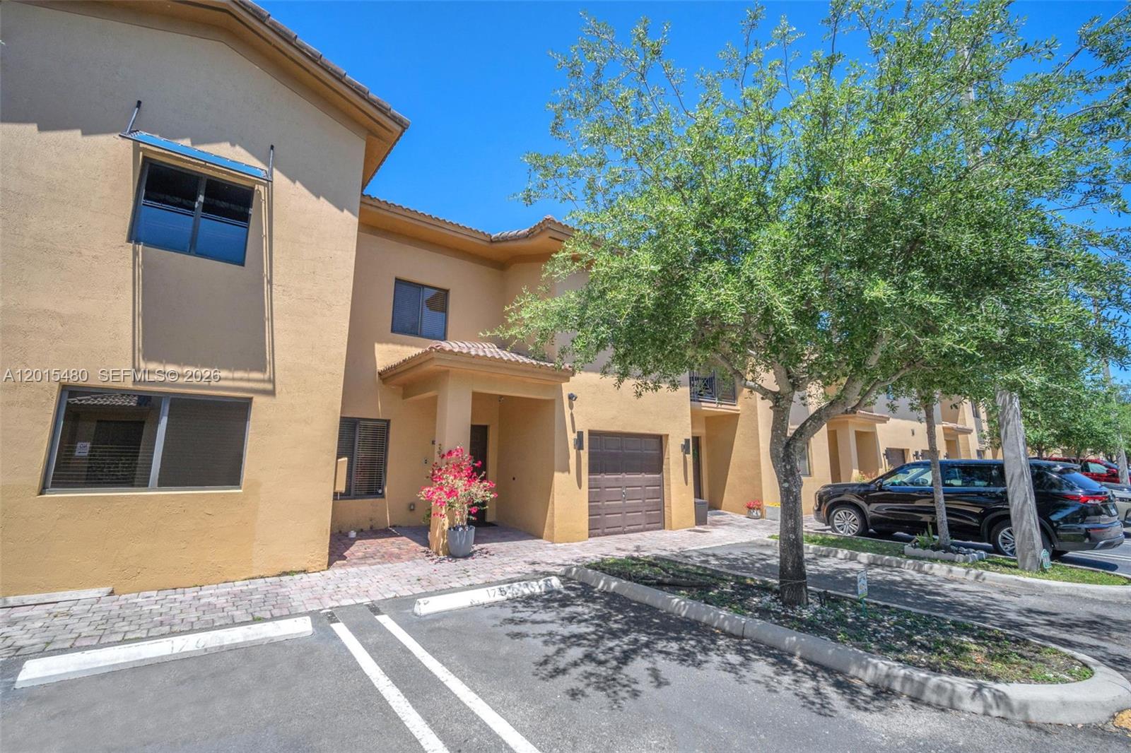 11115 W Okeechobee Rd 175