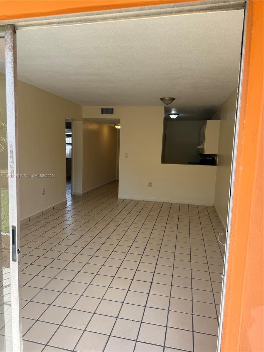 LE JEUNE GDN EST AMD PL - Residential Lease