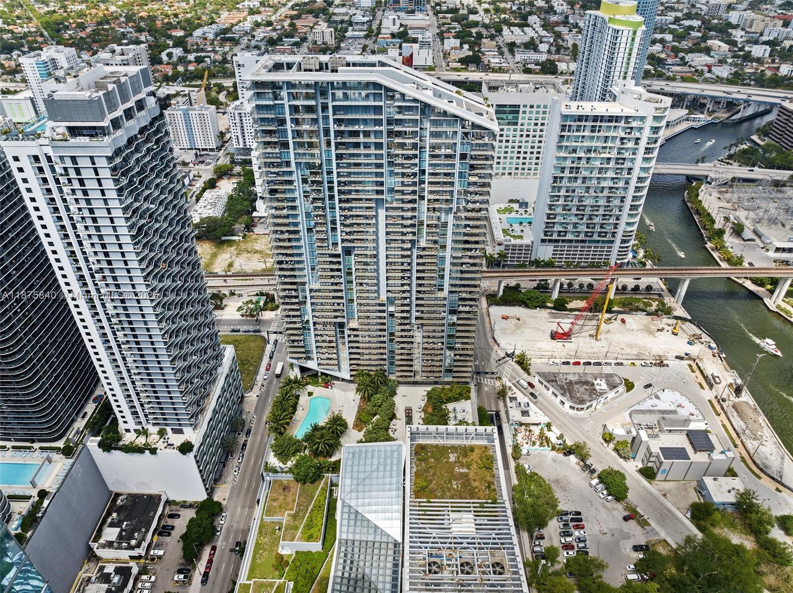 RISE CONDO - Residential Lease