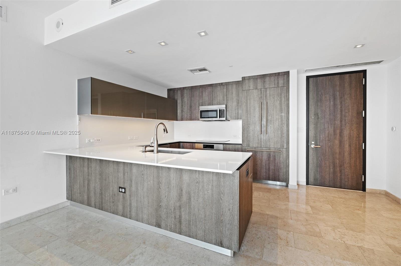 RISE CONDO - Residential Lease