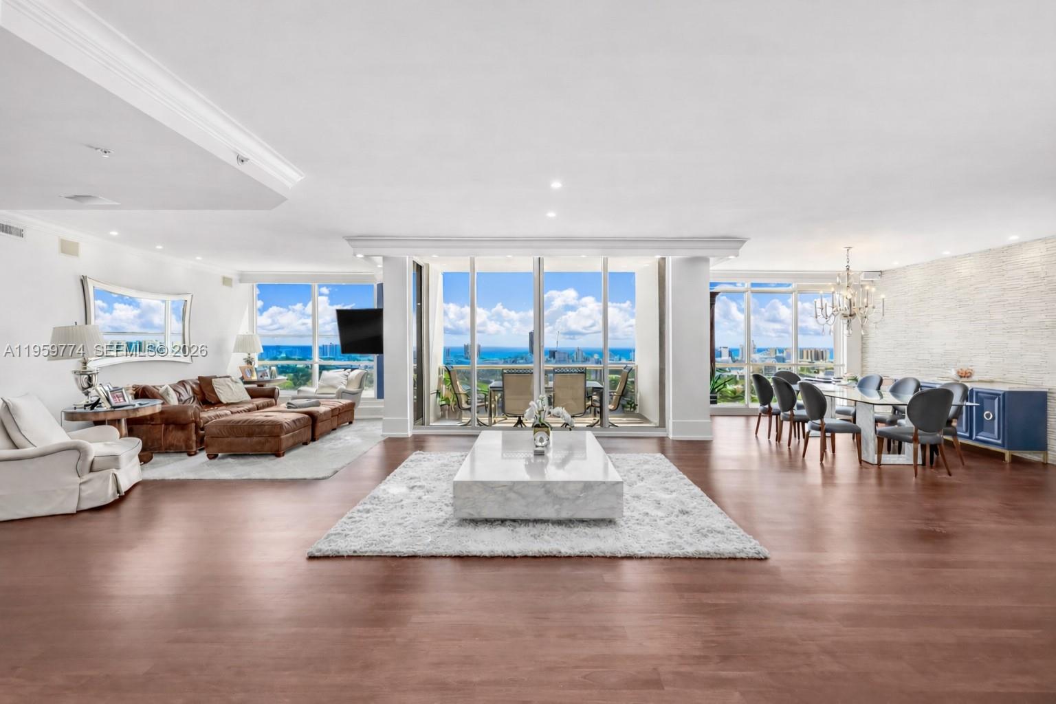 SUNSET HARBOUR NORTH COND - Residential