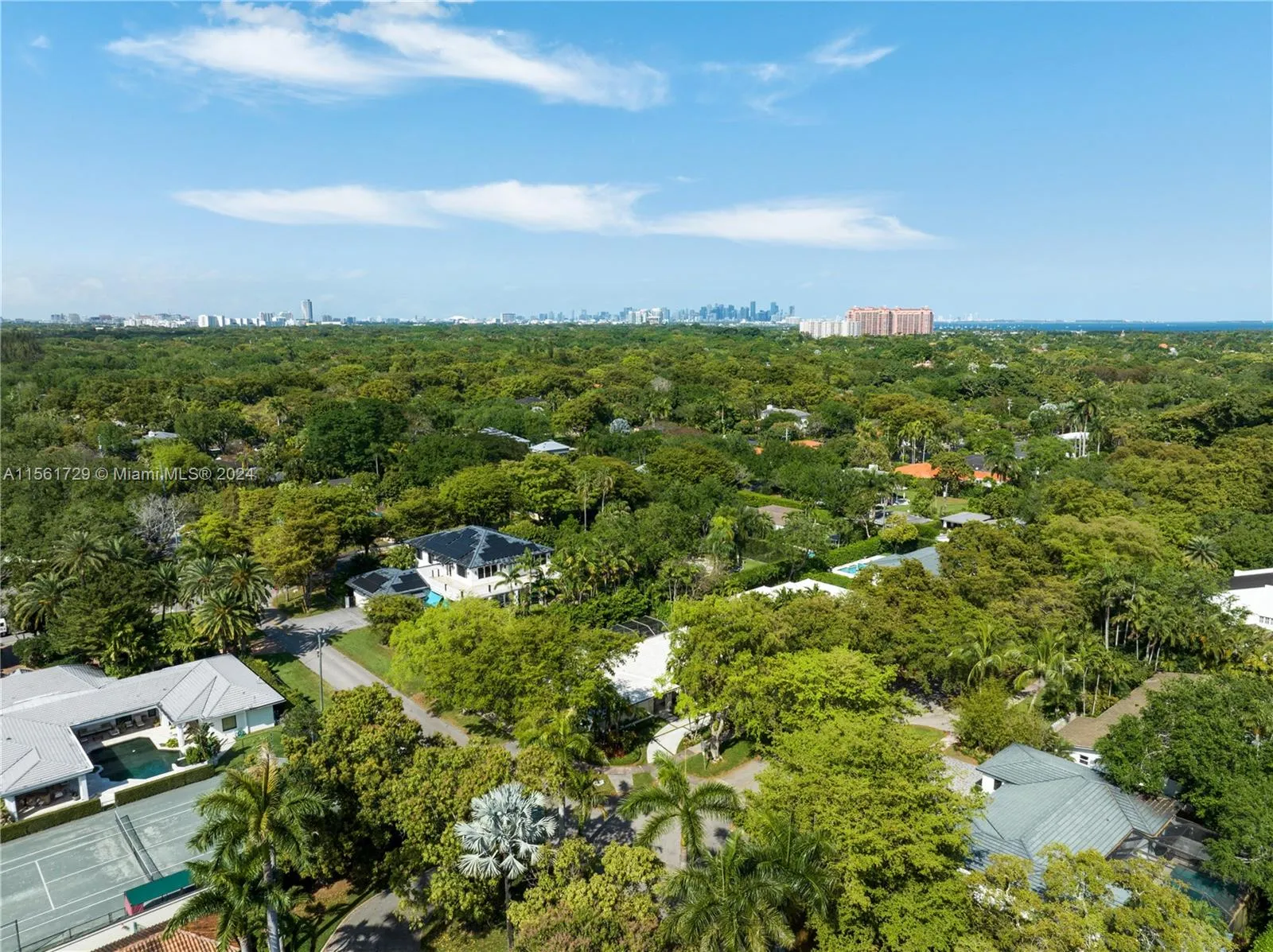 Coral Gables, Florida 33143, United States, 5 Bedrooms Bedrooms, ,4 BathroomsBathrooms,Residential,Pending,61518