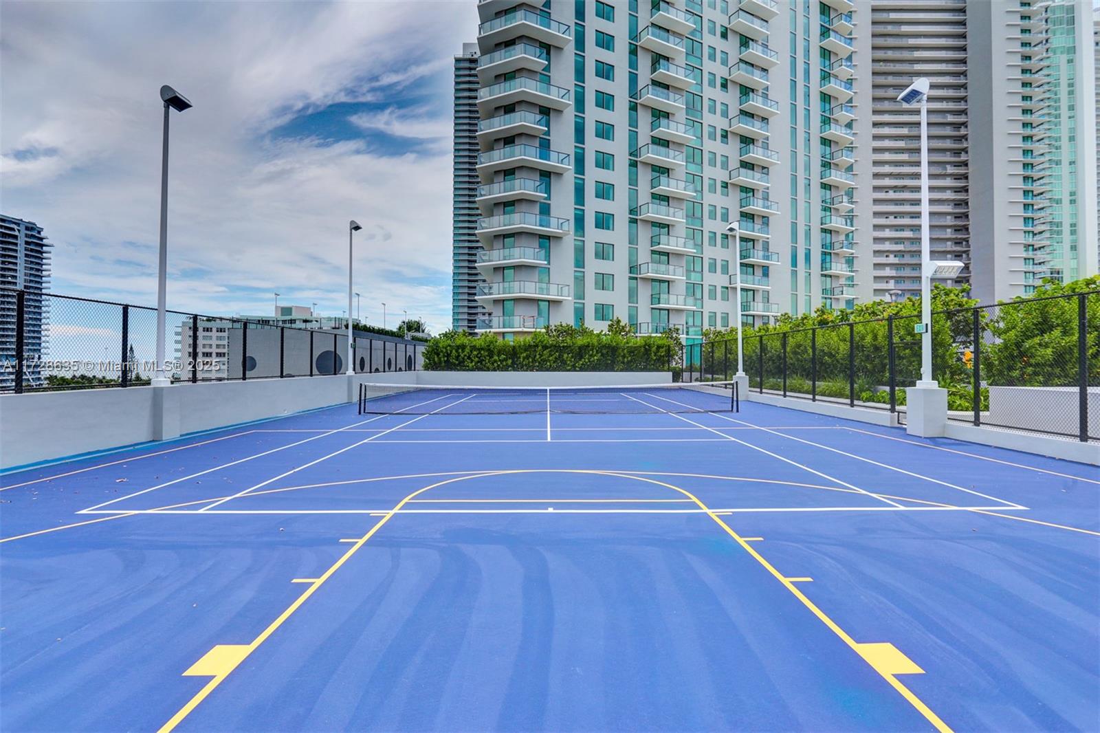 PARAISO BAYVIEWS CONDO - Residential