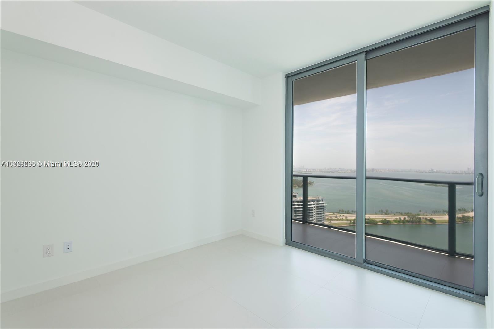 PARAISO BAYVIEWS CONDO - Residential