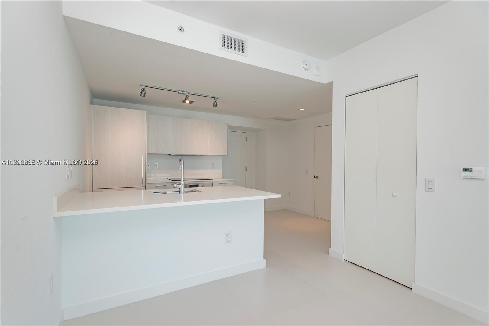 PARAISO BAYVIEWS CONDO - Residential