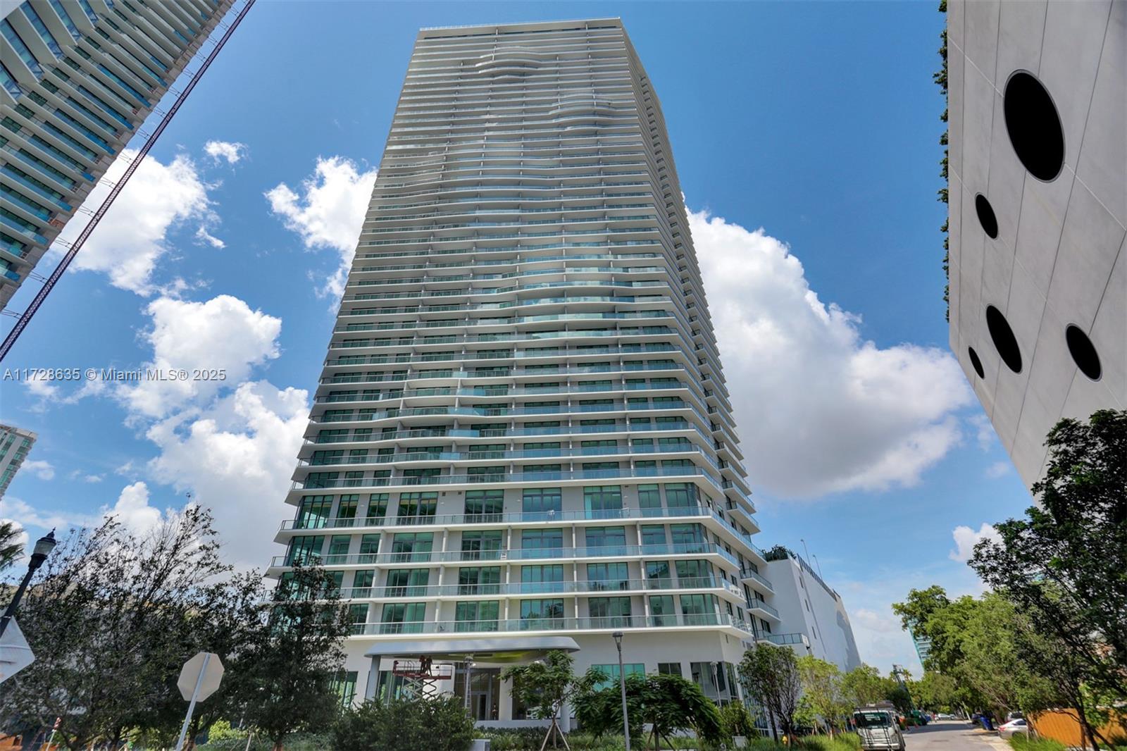 PARAISO BAYVIEWS CONDO - Residential