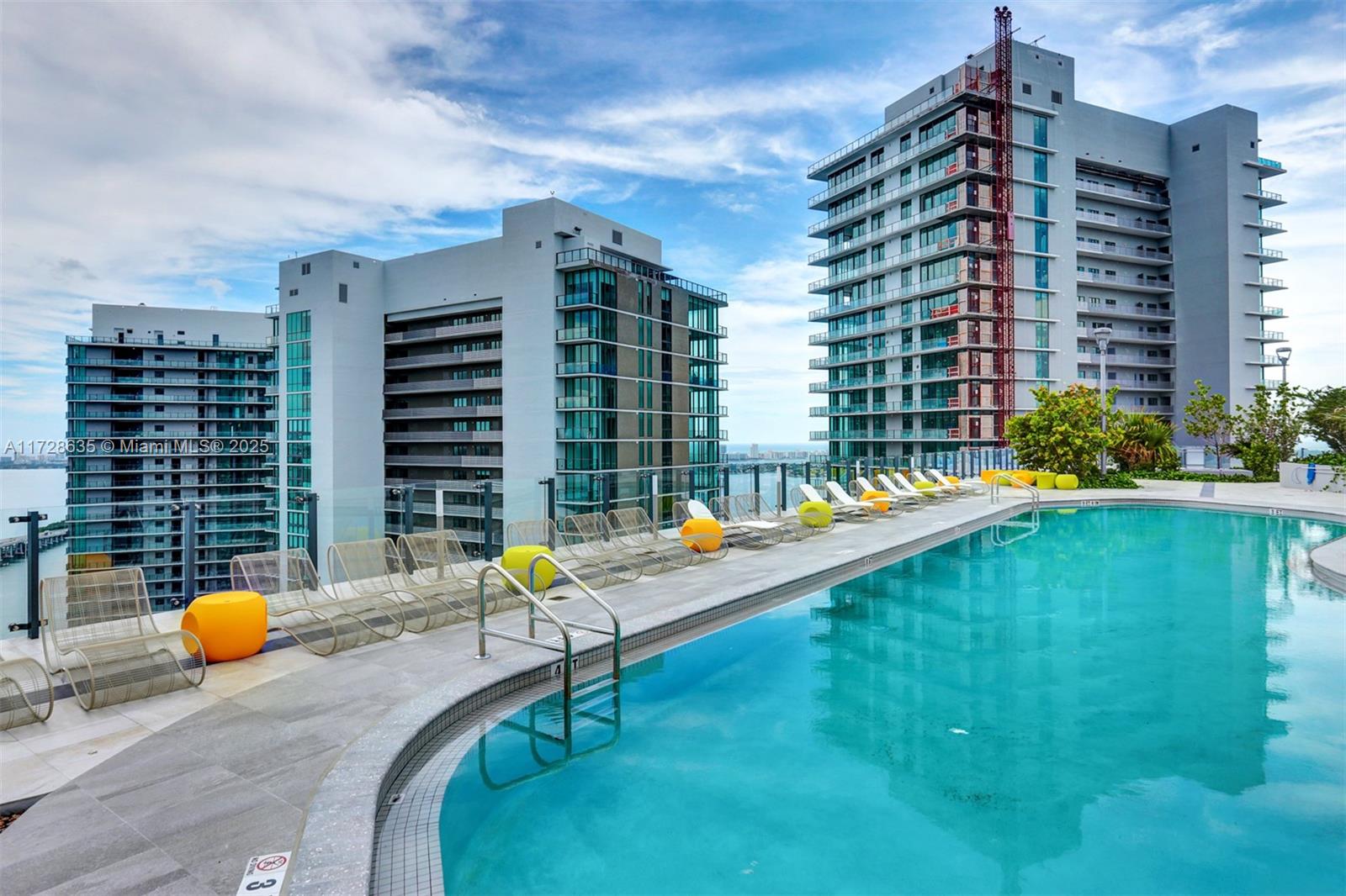 PARAISO BAYVIEWS CONDO - Residential