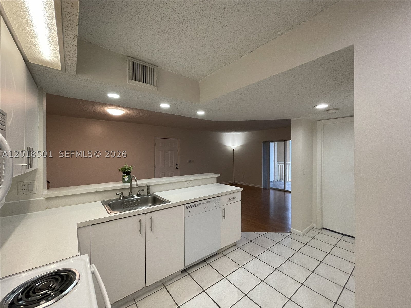 18890 NW 57th Ave 207, Hialeah FL 33015