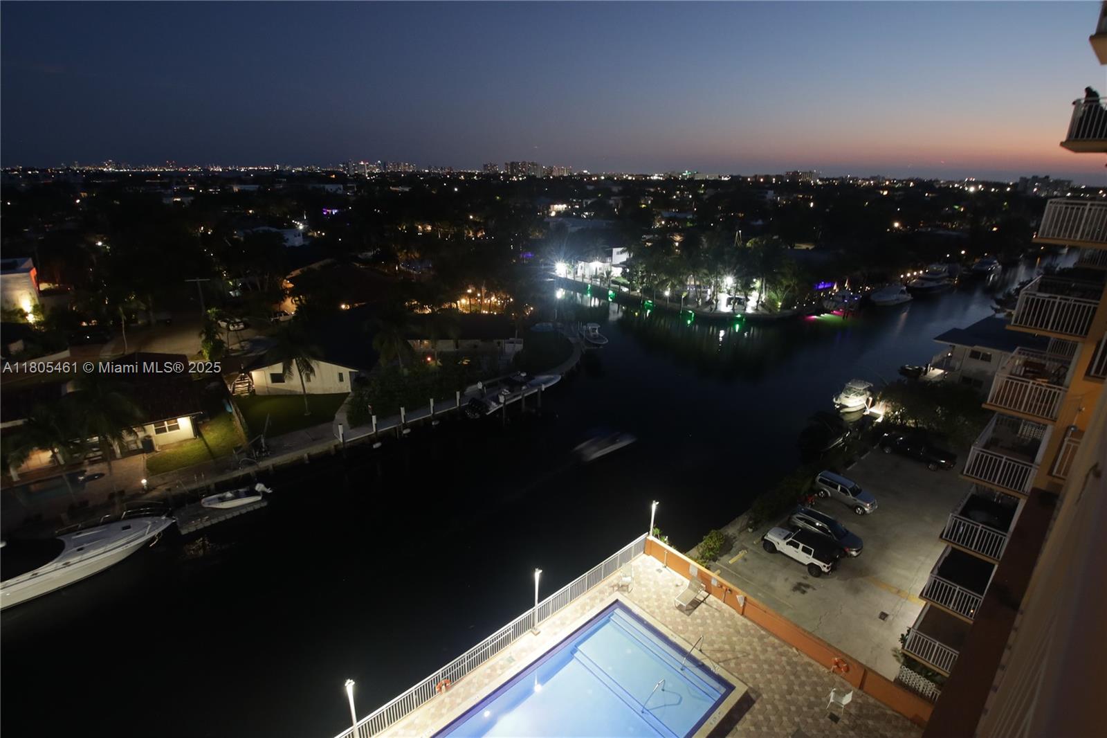 WATERSIDE TOWERS CONDO - Residential