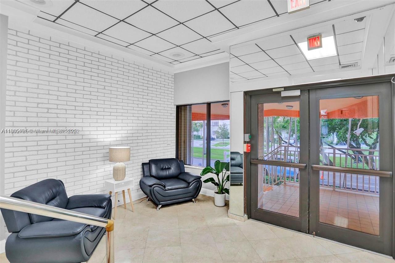 WATERSIDE TOWERS CONDO - Residential