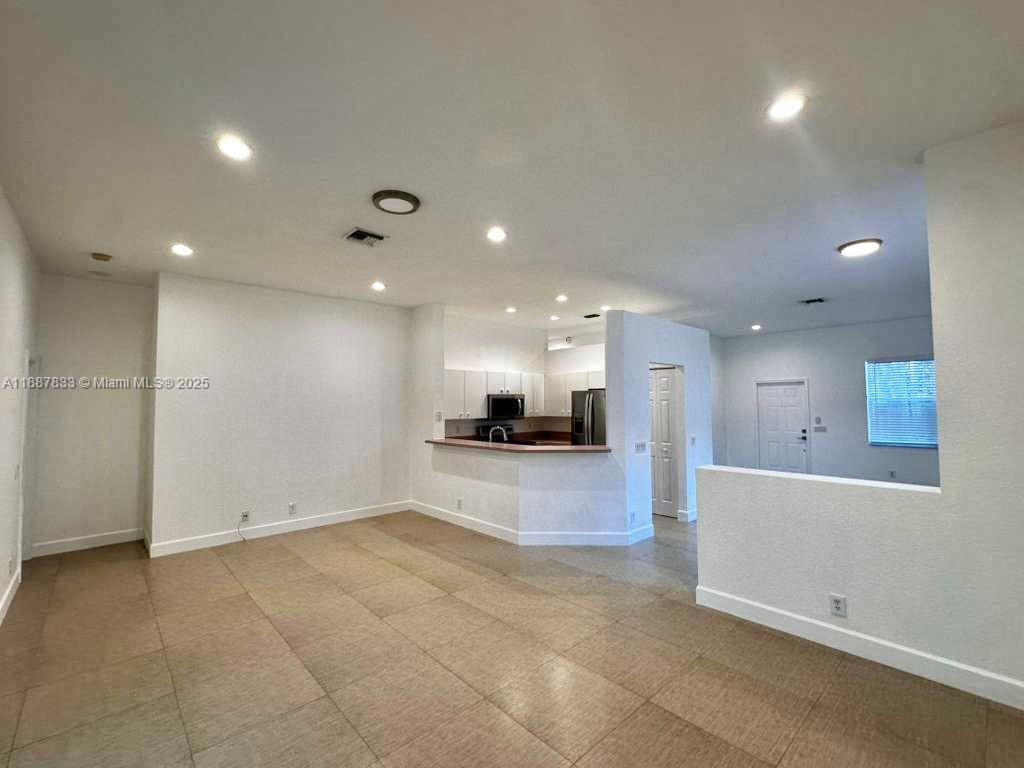 SECTOR 2- The Glades - Residential Lease