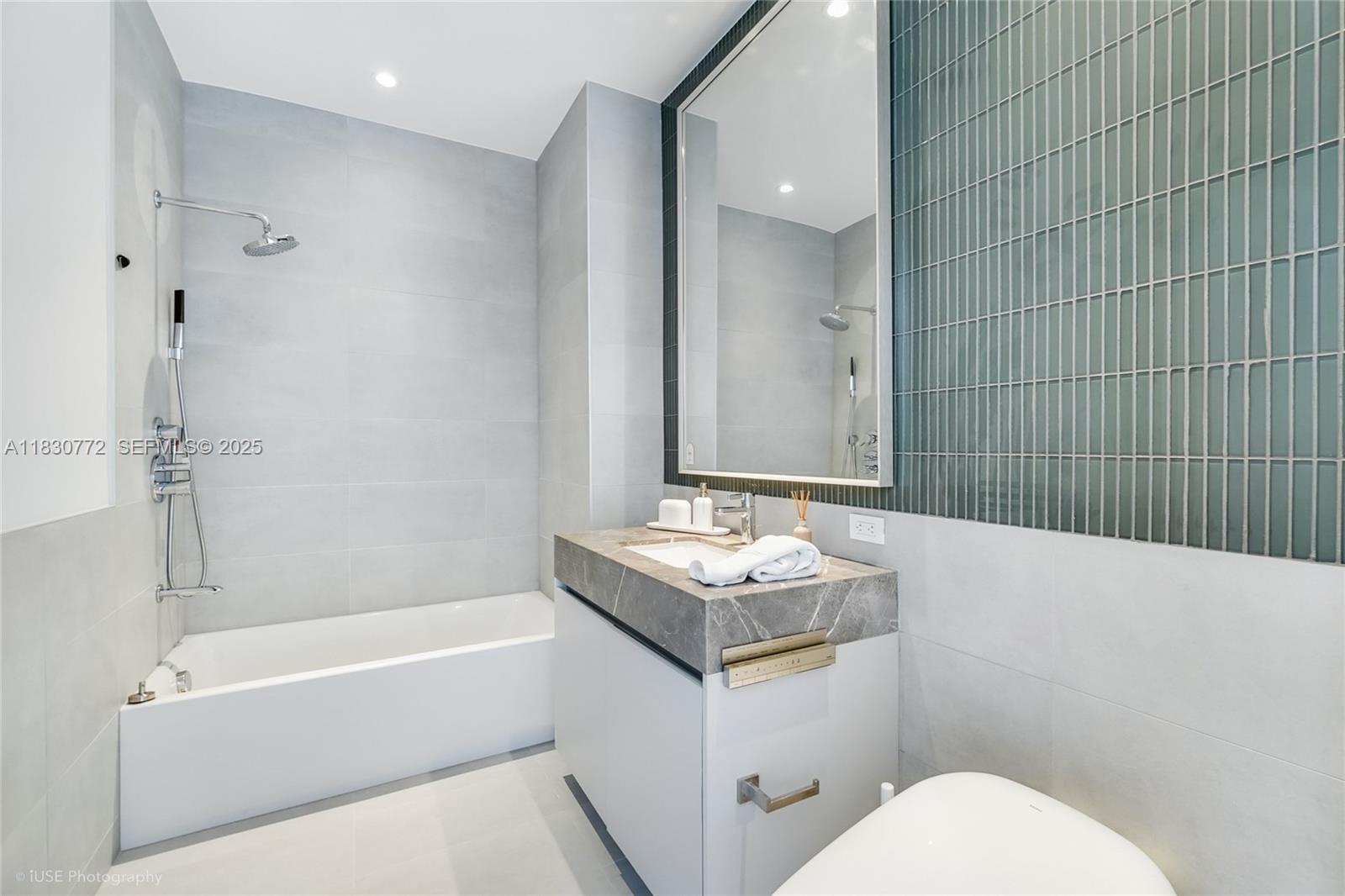 FIVE PARK CONDO - Residential