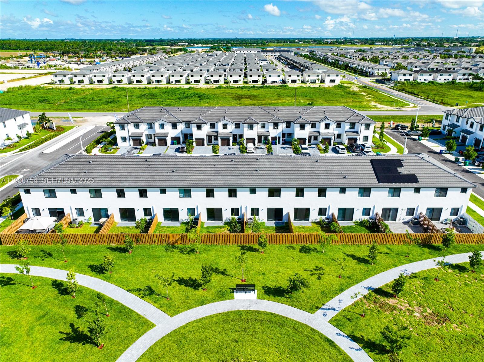 CENTURY PARK SQUARE - Residential