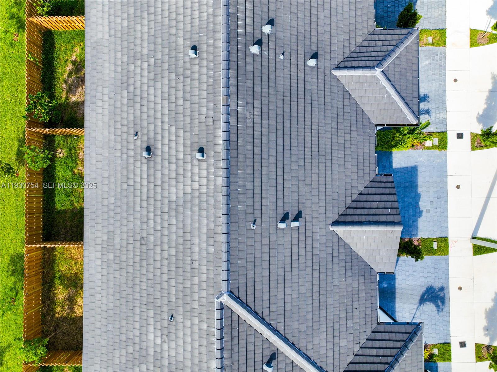 CENTURY PARK SQUARE - Residential