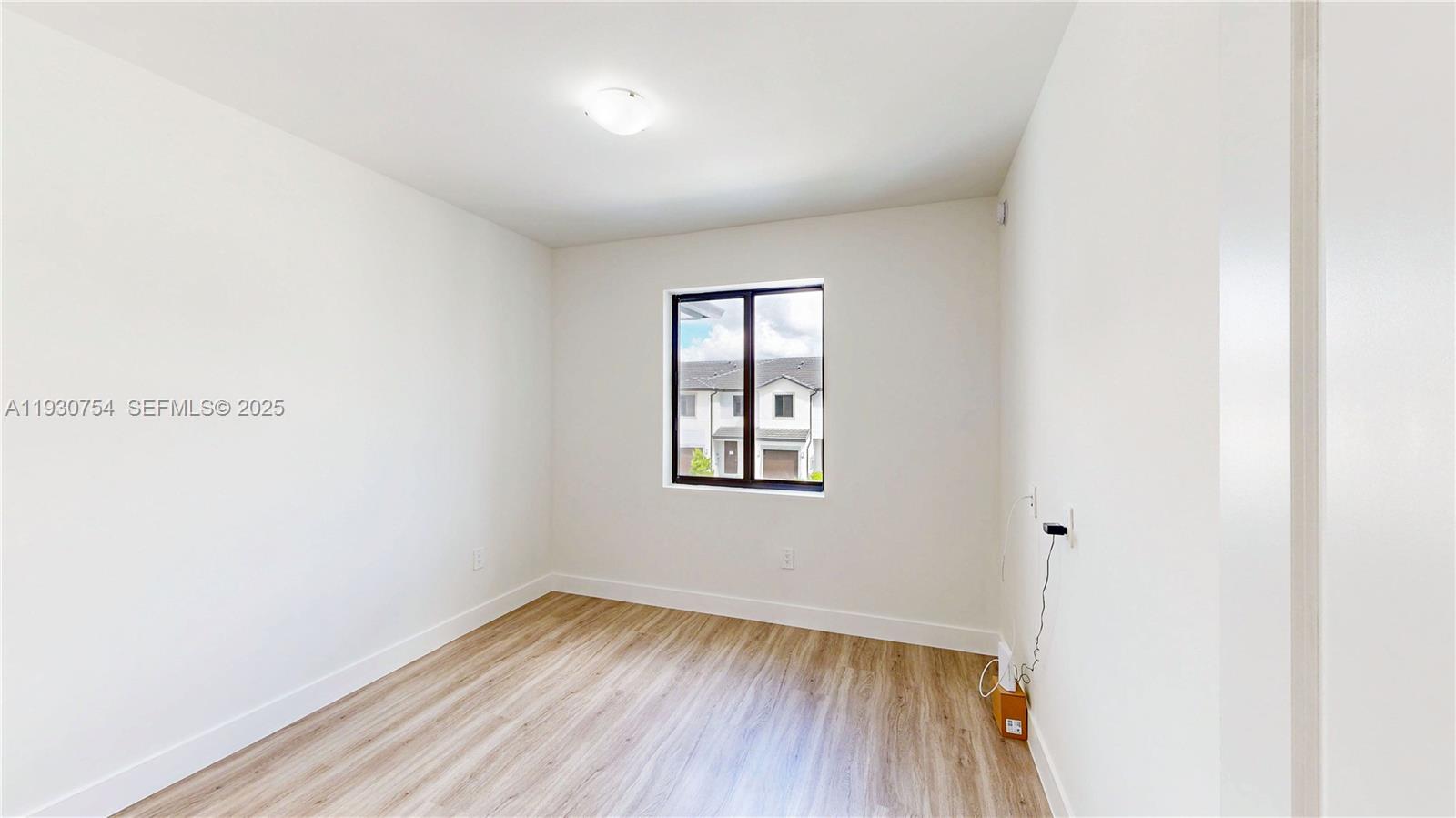 CENTURY PARK SQUARE - Residential