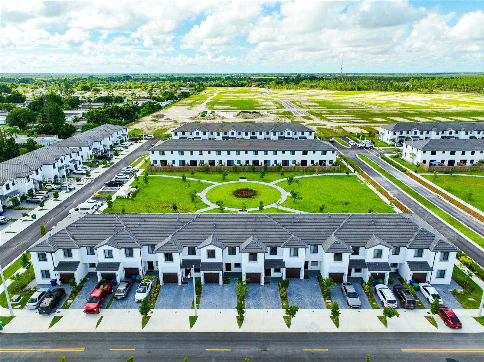 CENTURY PARK SQUARE - Residential