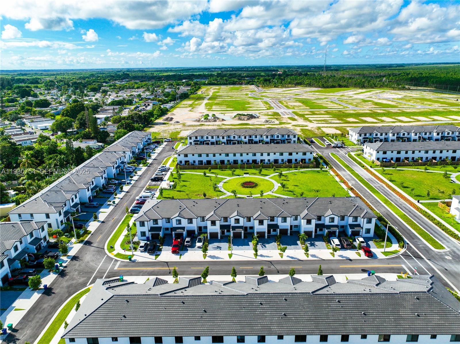 CENTURY PARK SQUARE - Residential