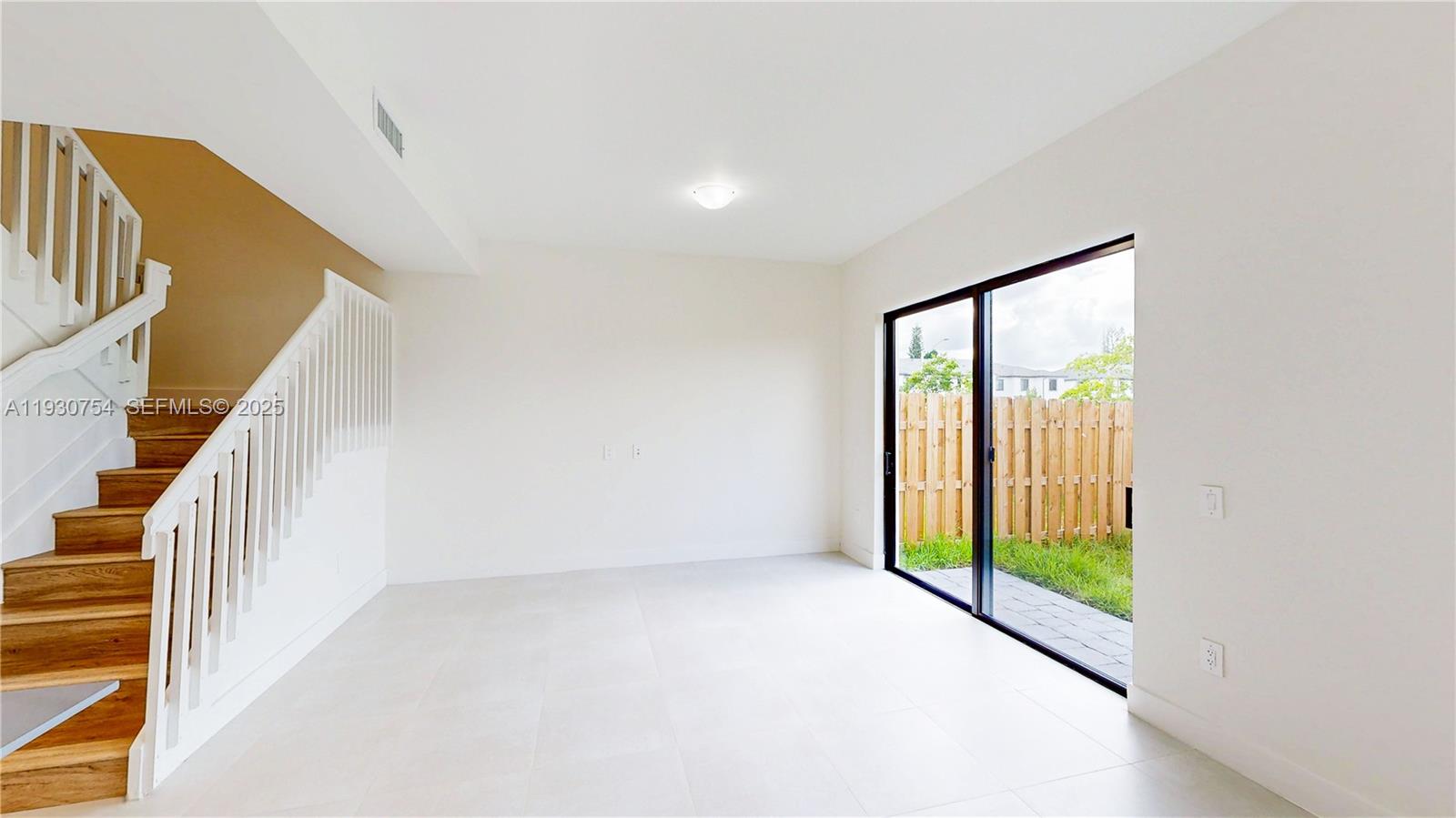 CENTURY PARK SQUARE - Residential