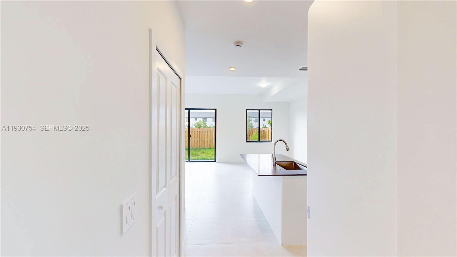 CENTURY PARK SQUARE - Residential