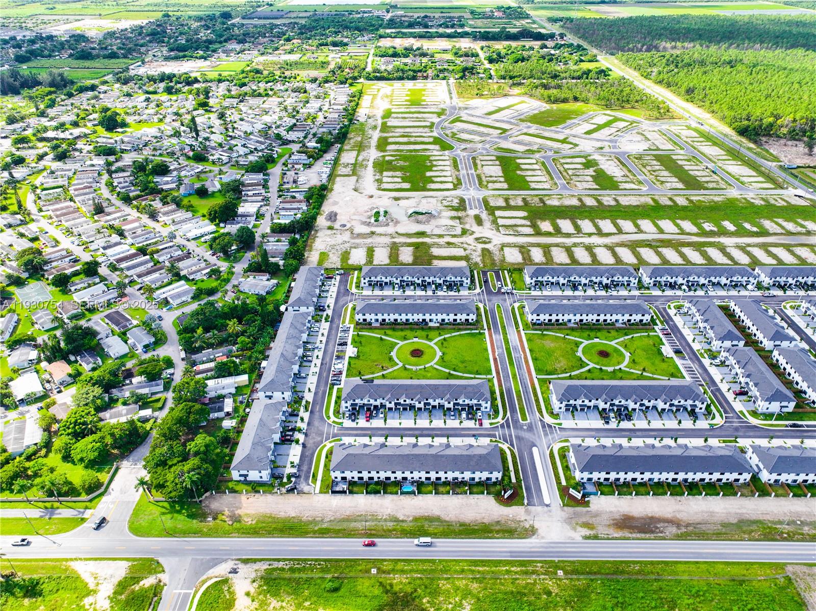 CENTURY PARK SQUARE - Residential