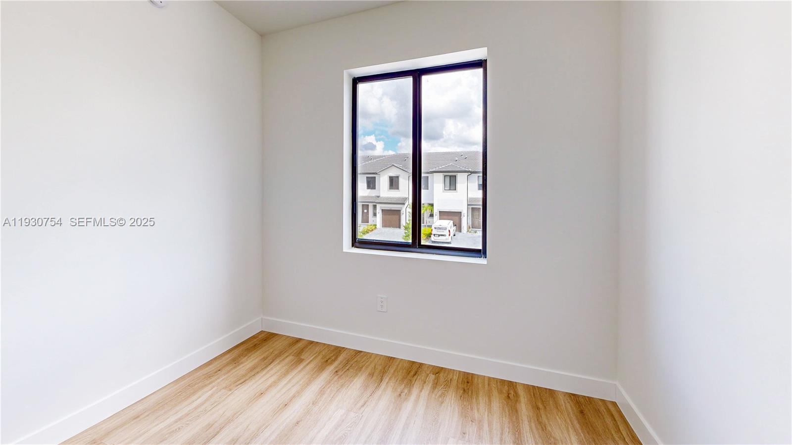 CENTURY PARK SQUARE - Residential