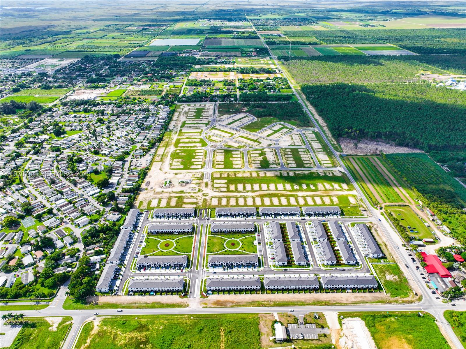 CENTURY PARK SQUARE - Residential