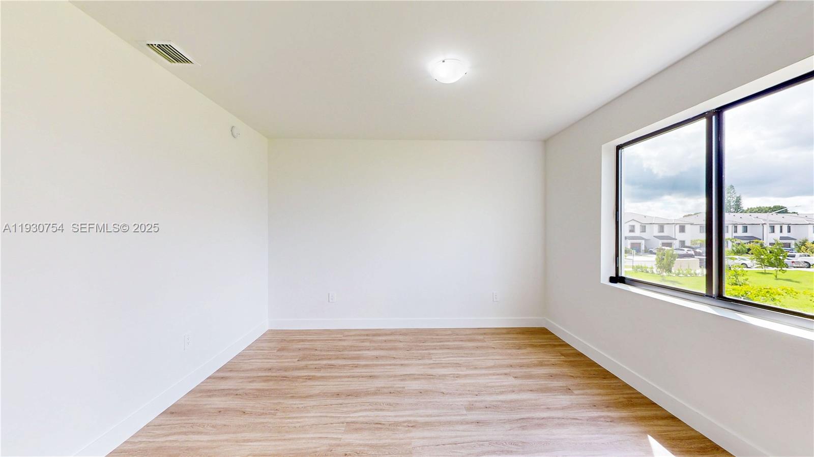 CENTURY PARK SQUARE - Residential