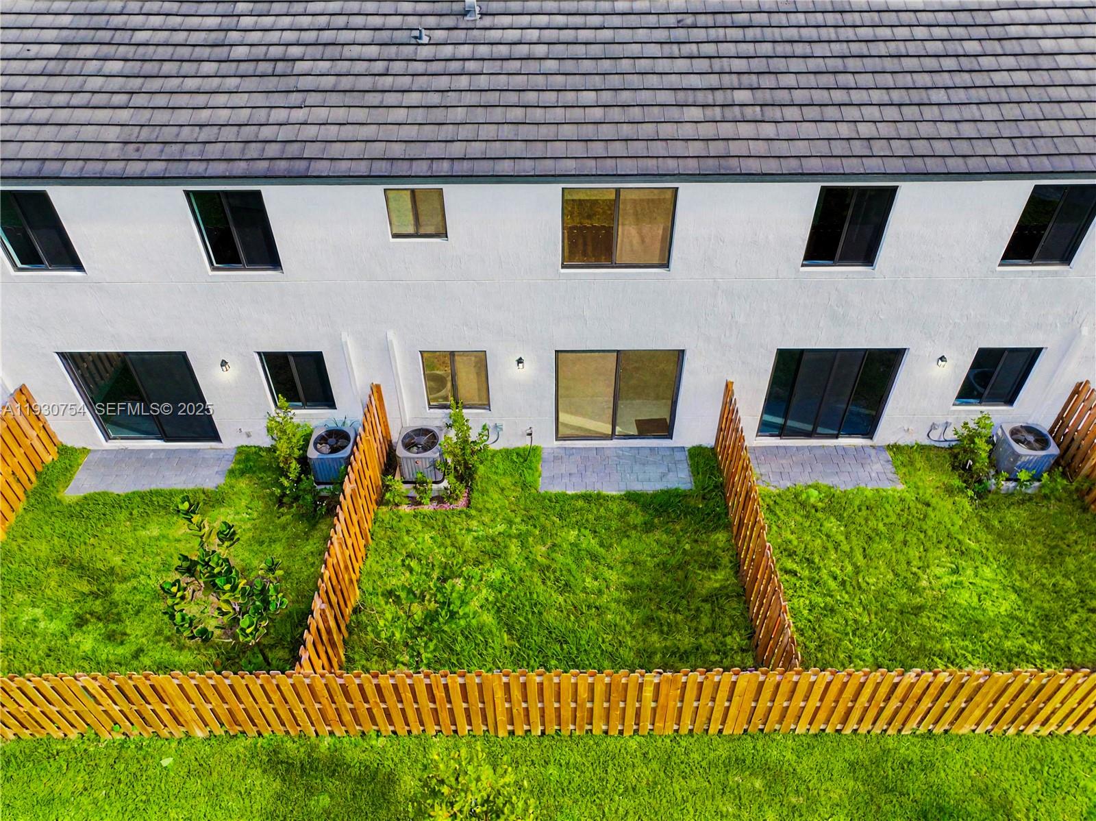 CENTURY PARK SQUARE - Residential