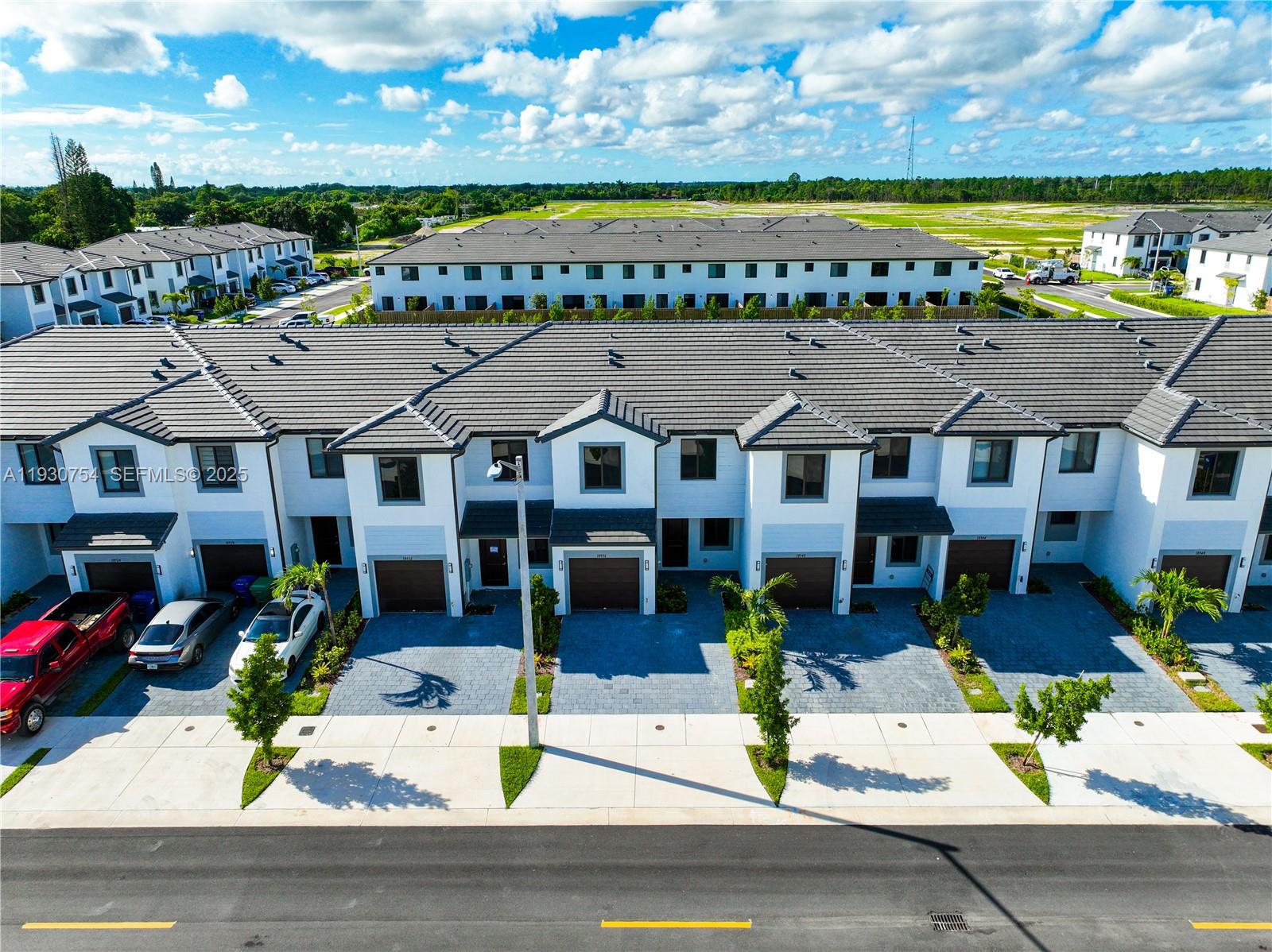 CENTURY PARK SQUARE - Residential