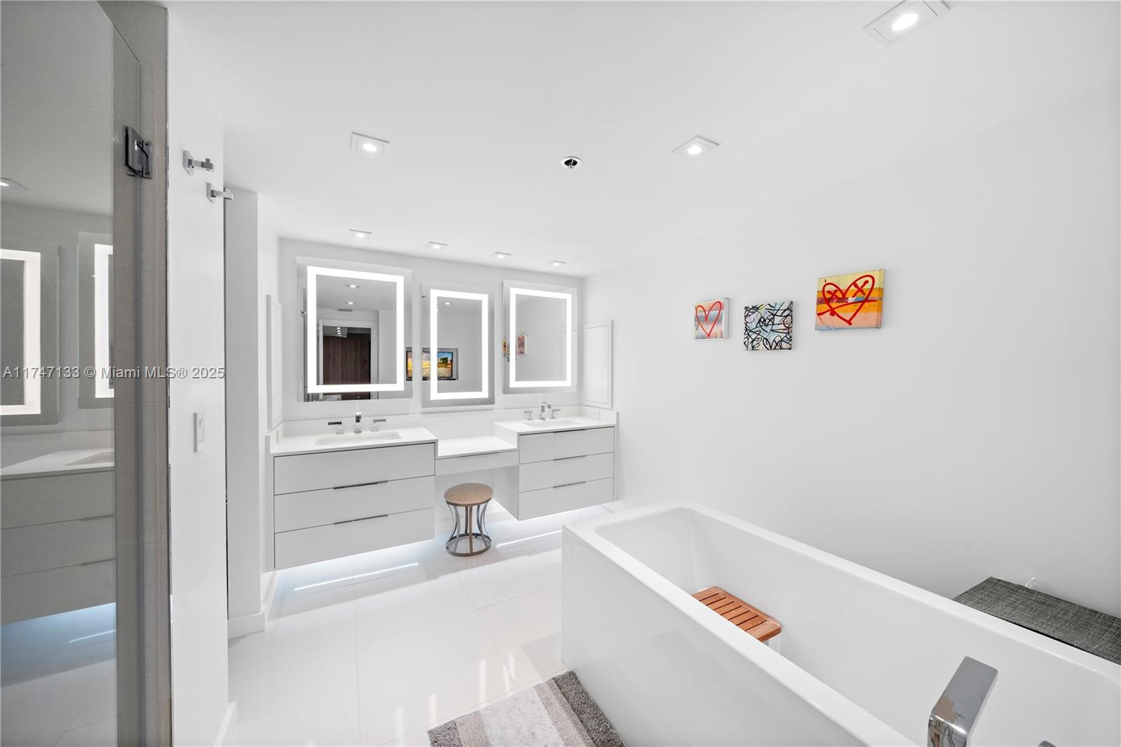 KENILWORTH CONDO - Residential