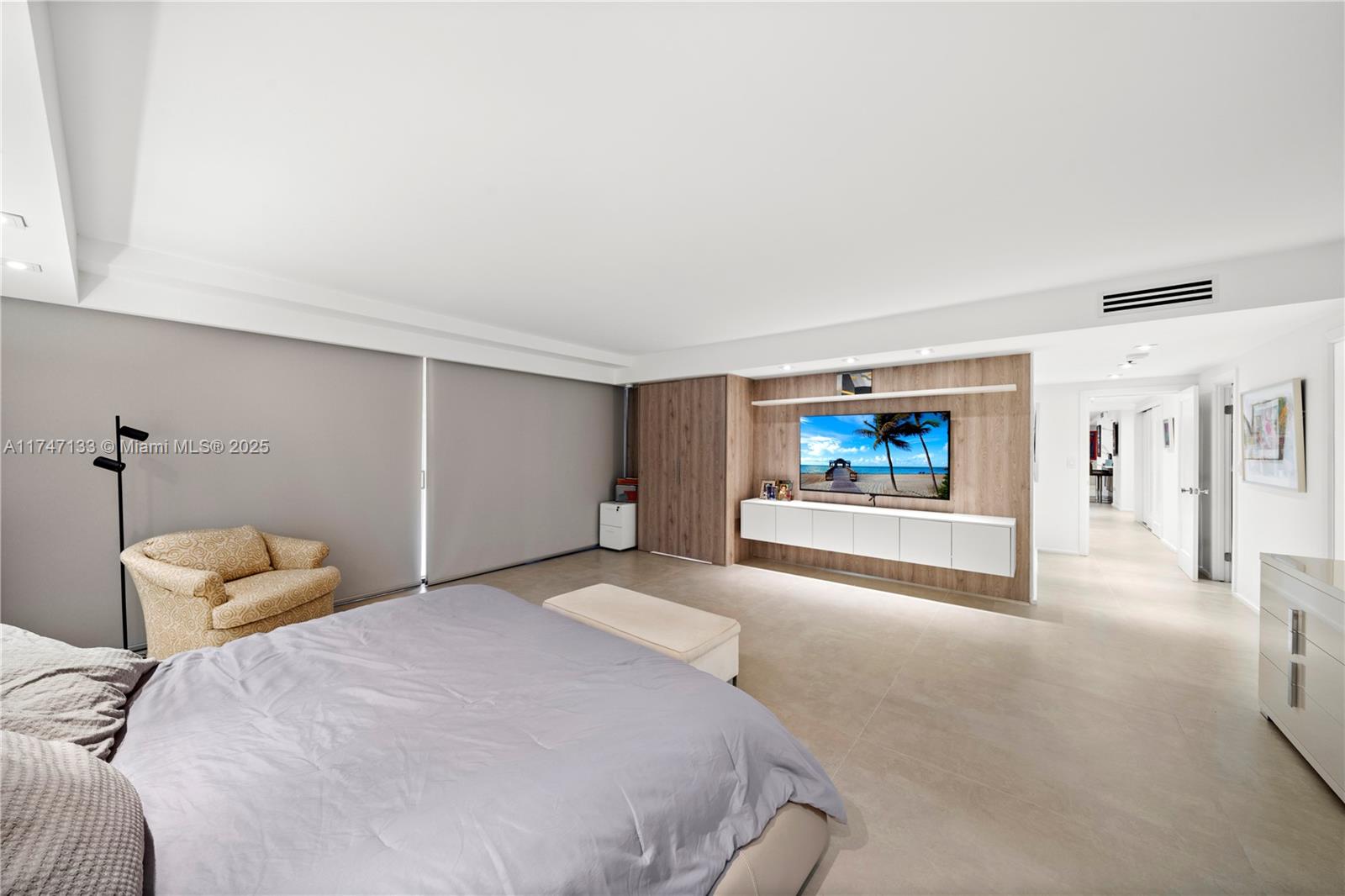 KENILWORTH CONDO - Residential