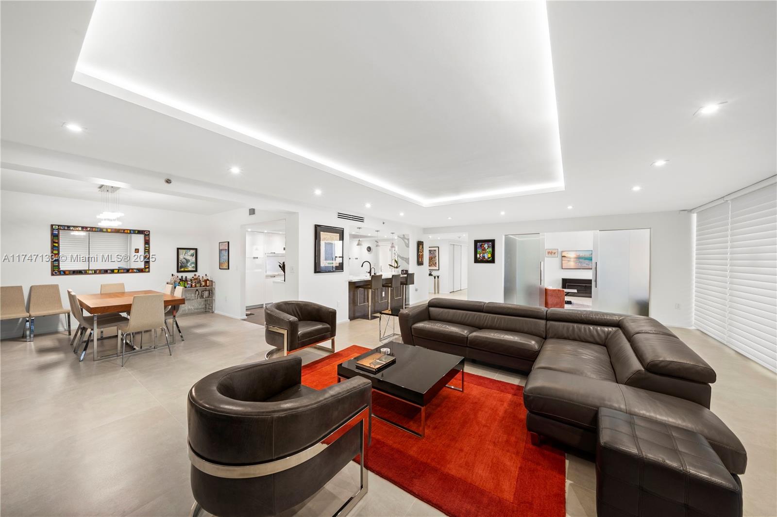 KENILWORTH CONDO - Residential